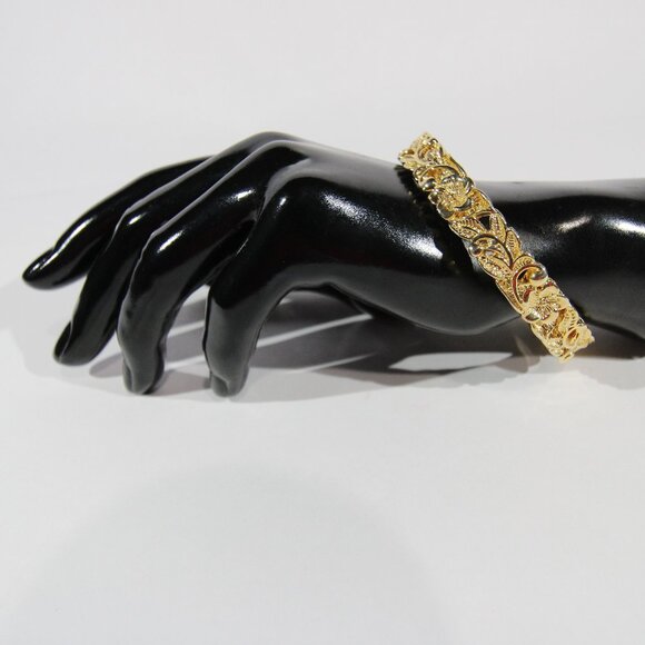 Gold Plated Hawaiian Plumeria and Cut-In Scroll Design Bracelet - Picture 6 of 8